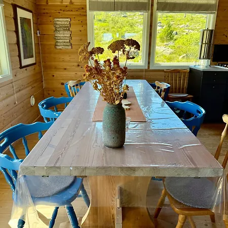 בית נופש Sjarmerande Fjellhytte I Holtaheia Jørpeland